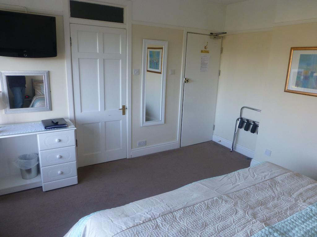 Beech Lodge Guest House Нью Милтон Номер фото