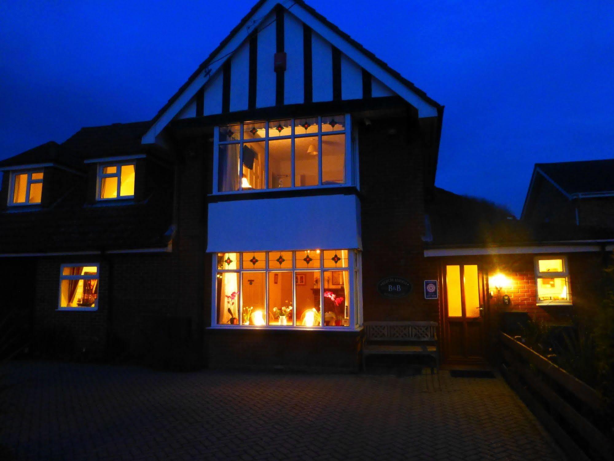 Beech Lodge Guest House Нью Милтон Экстерьер фото